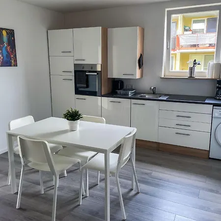 Apartmán Bookandstay24 Com 2 Zimmerwohnung Mit Balkon, Kueche Und Parkplatz-10 *